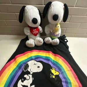 Peanuts Snoopy Black Rainbow Graphic Tank Shirt & Snoopy Dolls